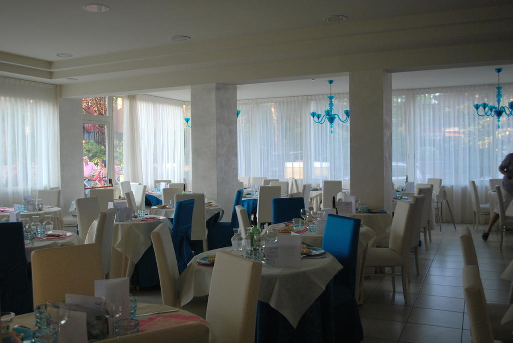 Hotel Turquoise Cesenatico Kültér fotó